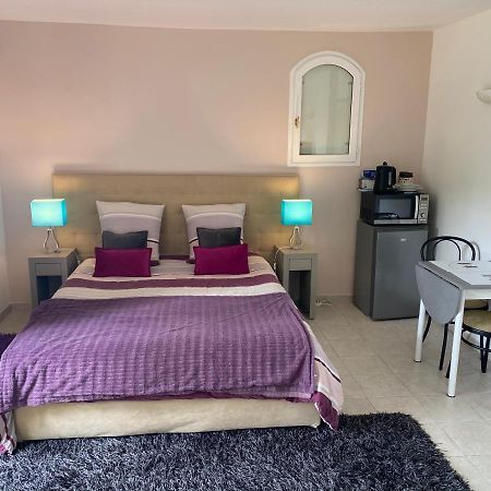 Chambre Spacieuse Independante Dans Villa Plus Parking Privee Ле Кане Екстериор снимка
