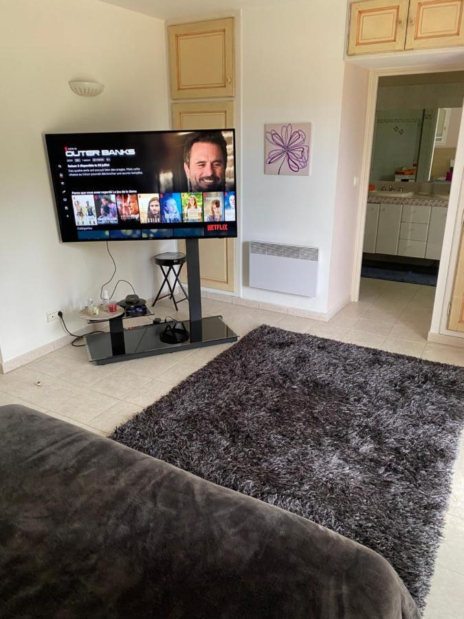 Chambre Spacieuse Independante Dans Villa Plus Parking Privee Ле Кане Екстериор снимка