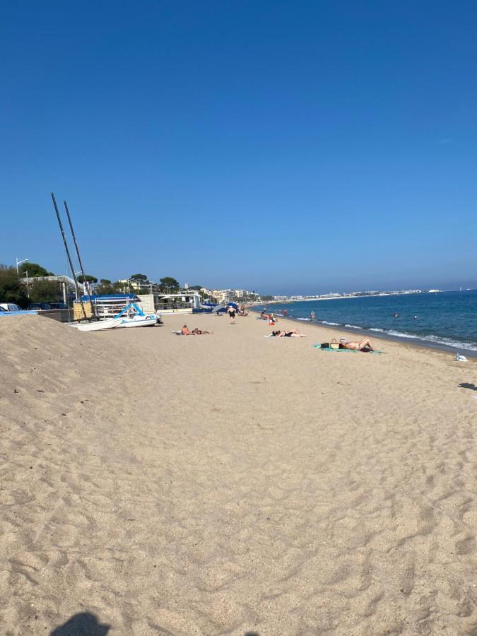 Chambre Spacieuse Independante Dans Villa Plus Parking Privee Ле Кане Екстериор снимка